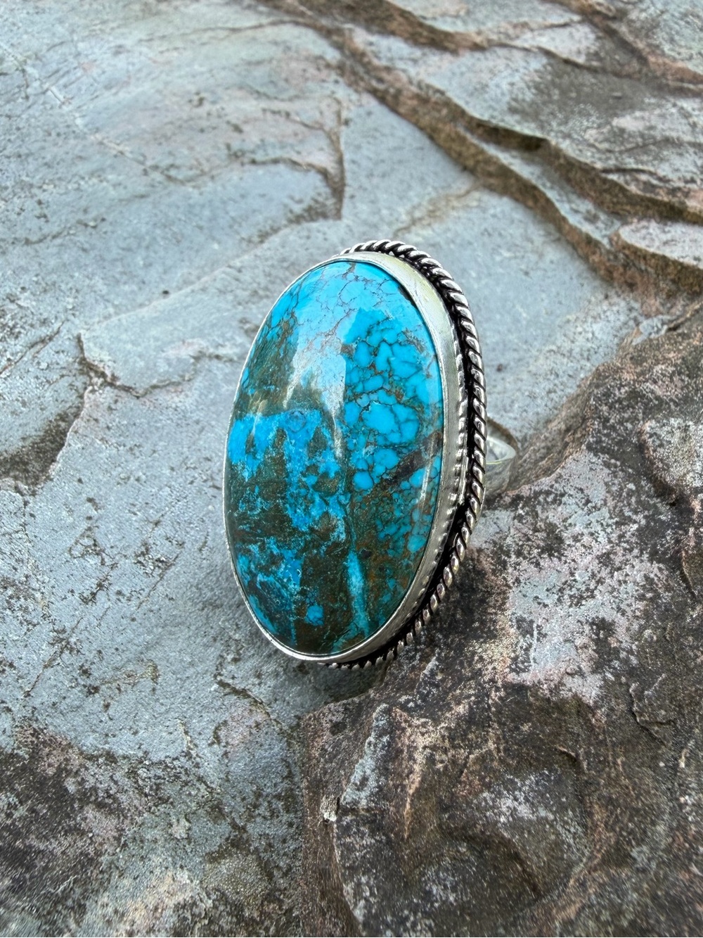 Vintage Chrysocolla Turquoise Colored Oval Silver Statement Ring - Picture 14 of 15